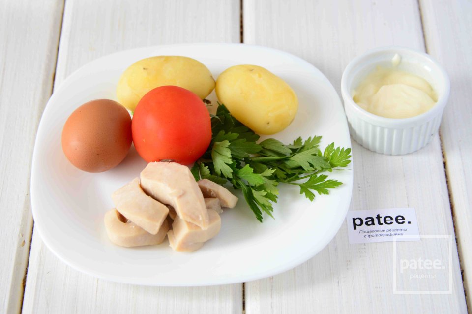 Салат с картофелем и консервированным кальмаром - Шаг 1