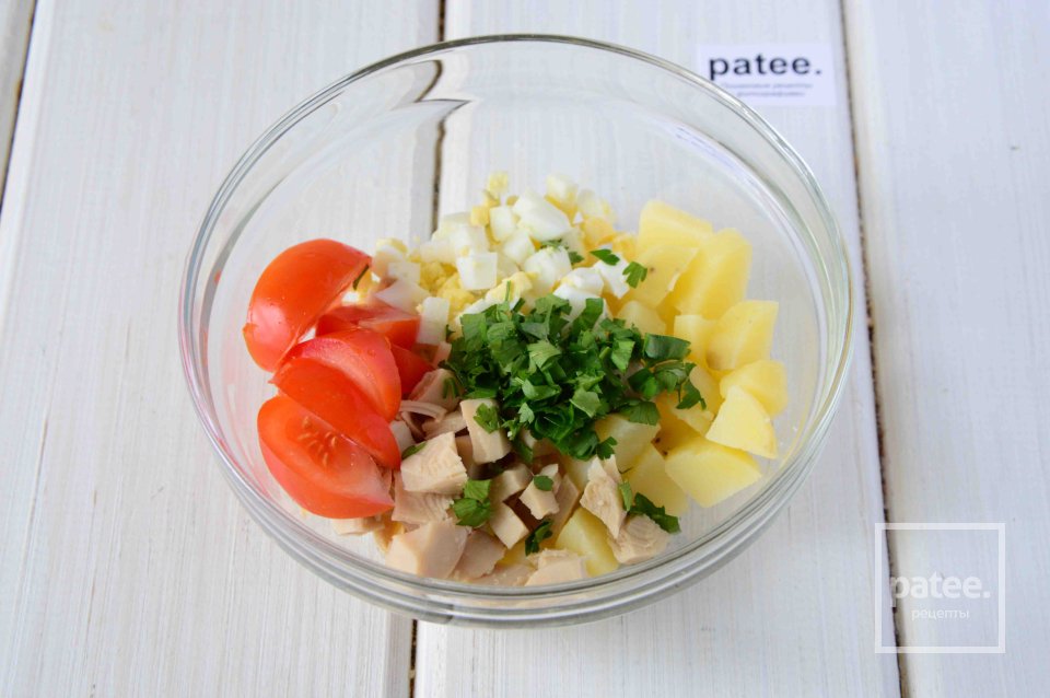 Салат с картофелем и консервированным кальмаром - Шаг 7