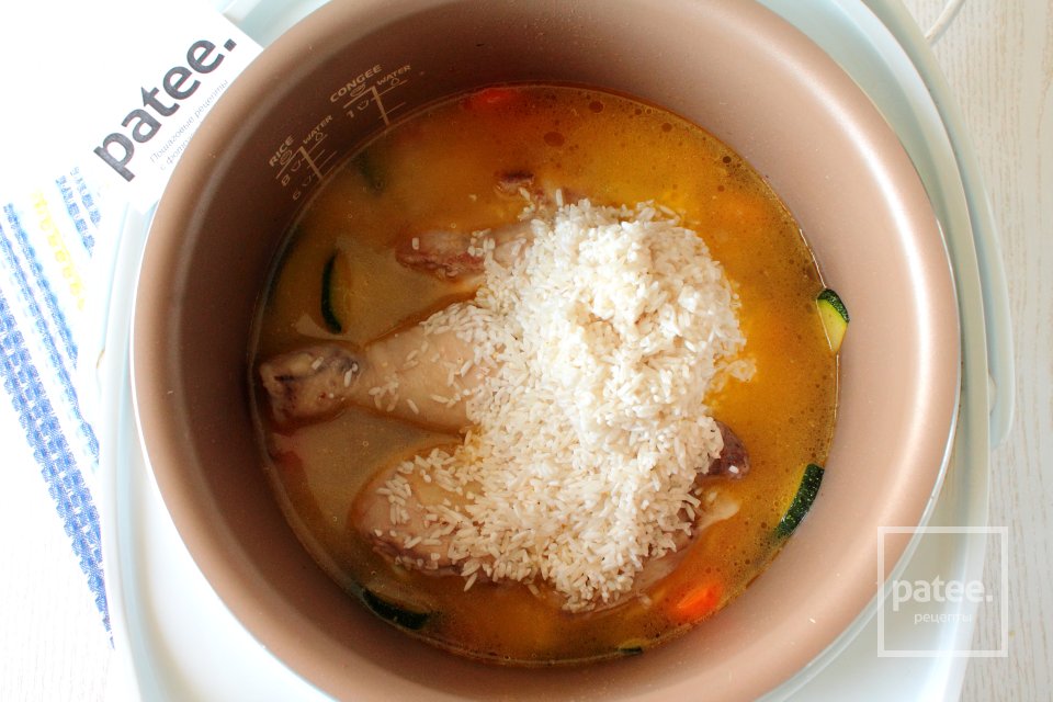 Плов с кабачками и курицей в мультиварке - Шаг 10