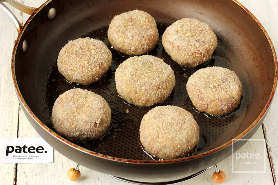 Котлеты с тёртым картофелем - Шаг 10