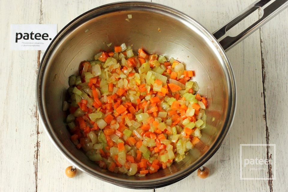 Сырный суп с крапивой - Шаг 4