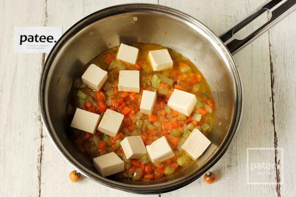 Сырный суп с крапивой - Шаг 5
