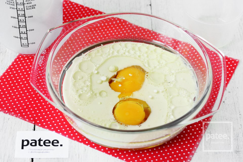 Кокосовые кексы с клубникой - Шаг 6