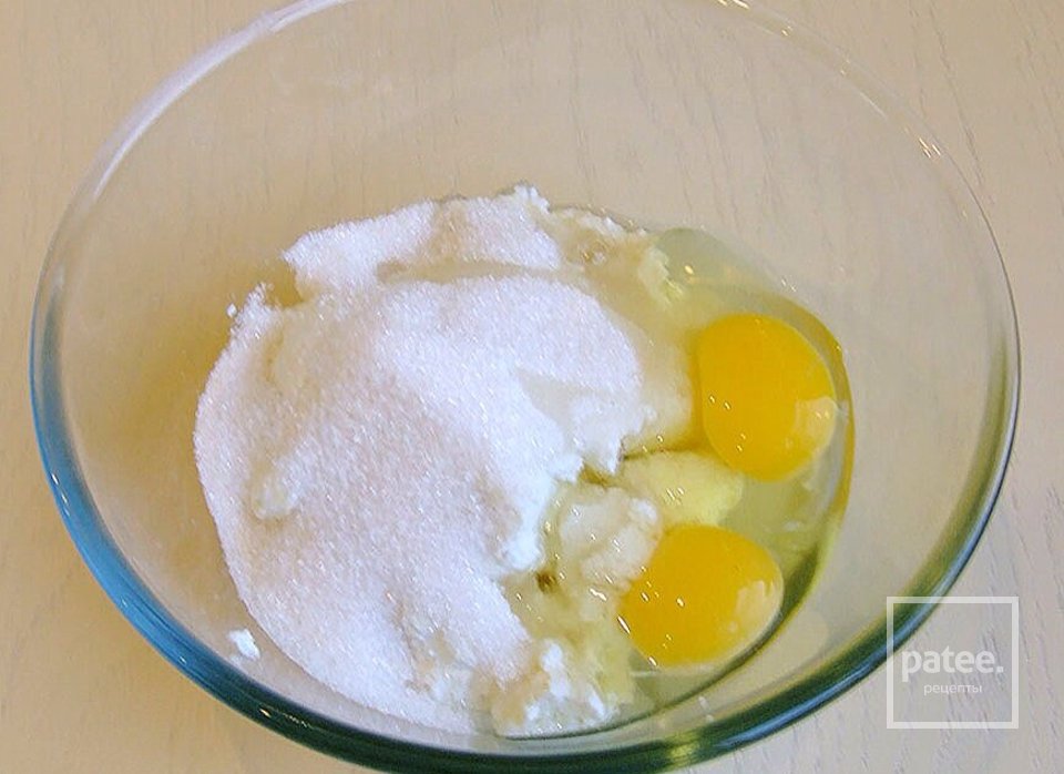 Клубнично-шоколадные маффины - Шаг 1