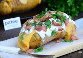 Запеченная картошка с сыром