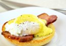 Яйца Бенедикт