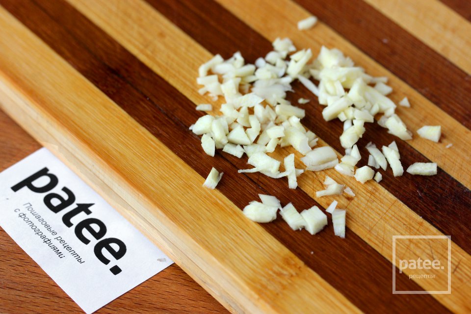 Салат Хрустик с ветчиной и сухариками - Шаг 4