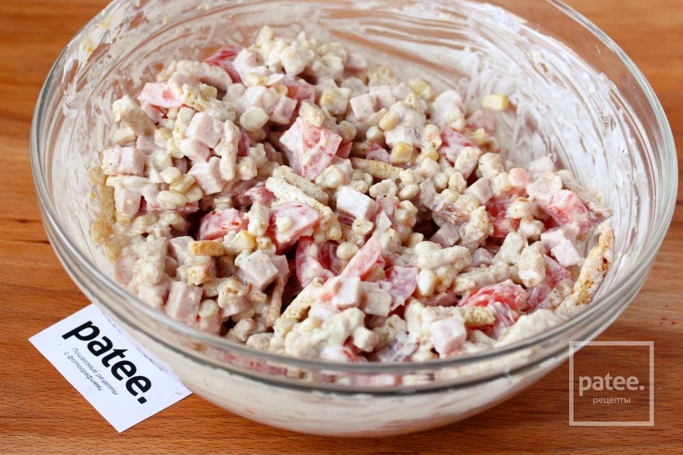 Салат Хрустик с ветчиной и сухариками - Шаг 12