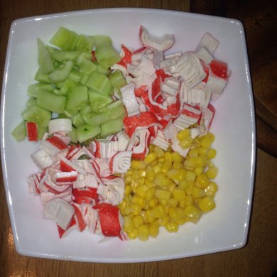 Нежный салат с крабовыми палочками - Шаг 1