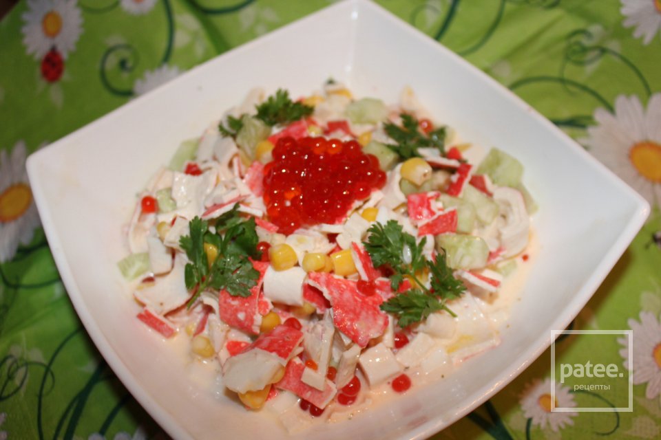 Нежный салат с крабовыми палочками - Шаг 3