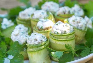 Кабачки с творожно-ореховой начинкой