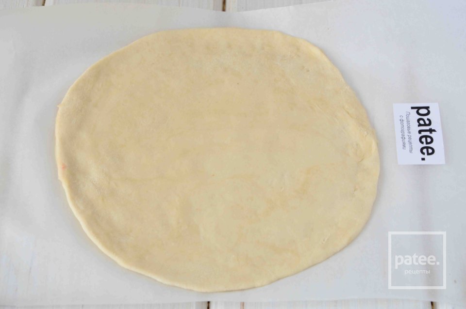 Пицца с помидорами и моцарелой - Шаг 2