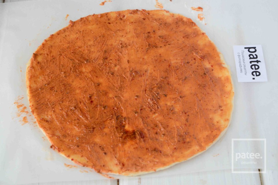 Пицца с помидорами и моцарелой - Шаг 4