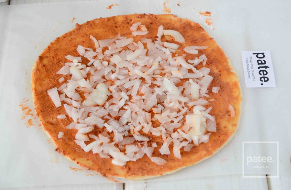 Пицца с помидорами и моцарелой - Шаг 6