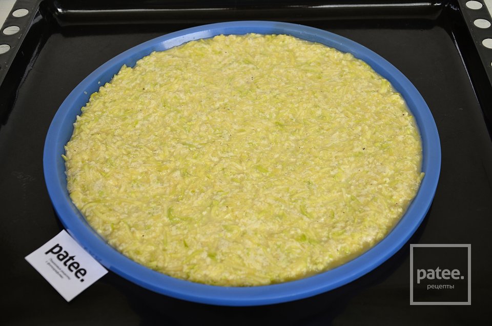 Кабачковая пицца с грибами и колбасой - Шаг 9