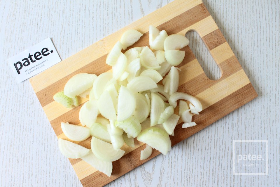 Пирог с кабачками и луком - Шаг 2