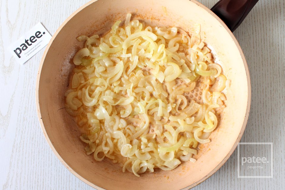 Пирог с кабачками и луком - Шаг 3