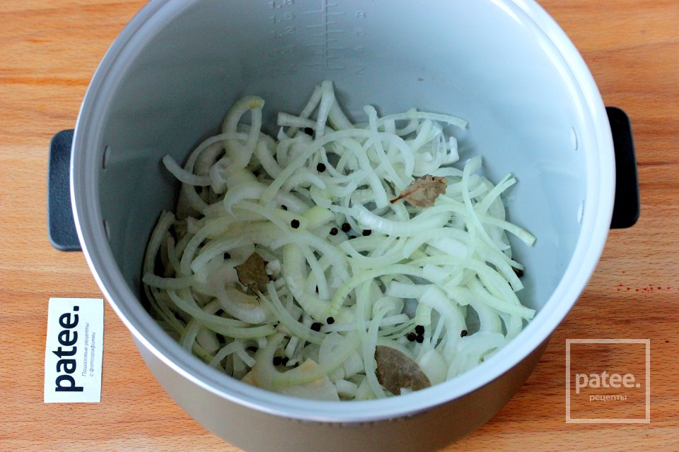 Сельдь, тушеная в чае в мультиварке - Шаг 6