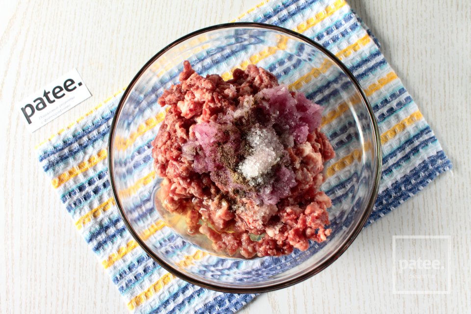 Тефтели в томатном соусе с фасолью - Шаг 3