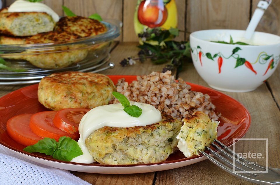 Куриные котлеты с кабачком - Шаг 12