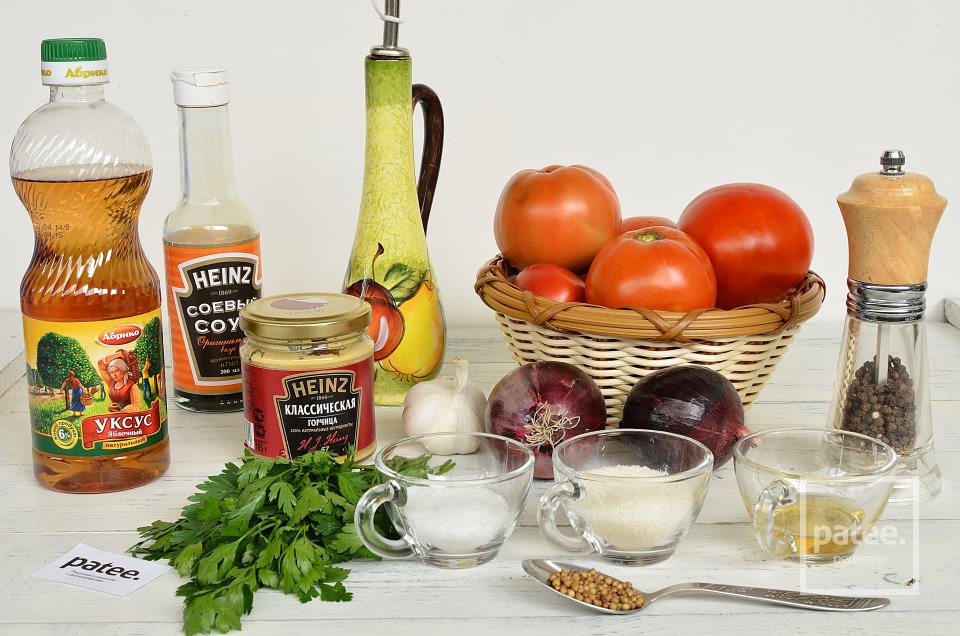 Салат из помидор в пикантном маринаде - Шаг 1