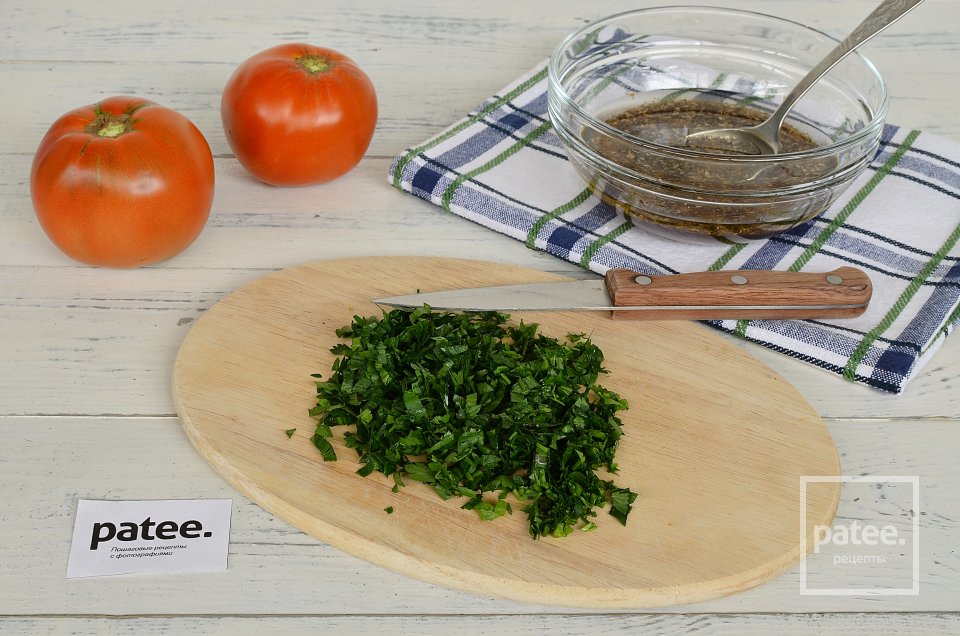 Салат из помидор в пикантном маринаде - Шаг 8