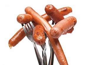 В Дании 12 человек умерло после отравления сосисками