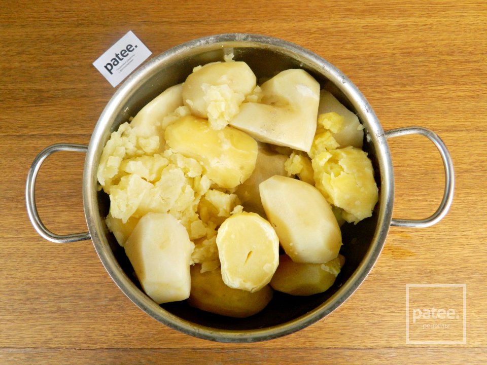 Картофельные галушки со шкварками - Шаг 2