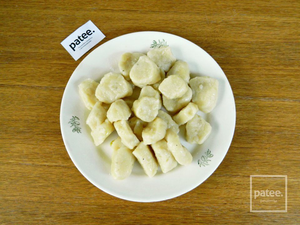 Картофельные галушки со шкварками - Шаг 10