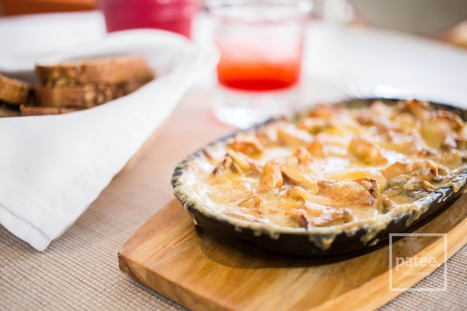 Запеканка с грибами и сыром грюйер - Шаг 18