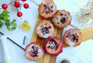 Маффины со сливами