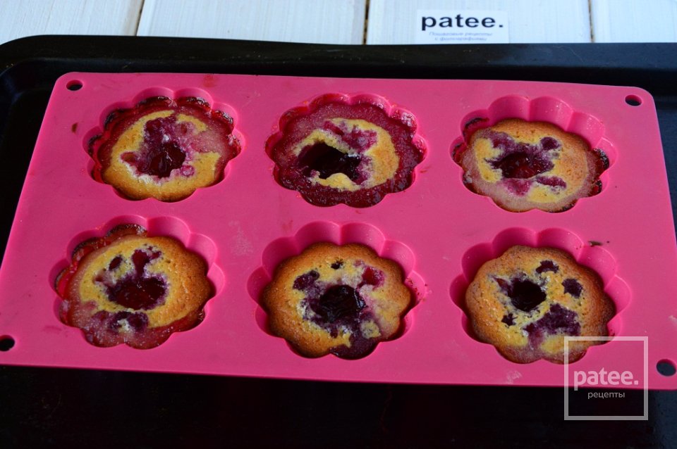 Маффины со сливами - Шаг 10