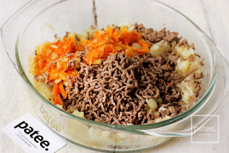 Жареные пирожки с куриной печенью и картофелем - Шаг 12