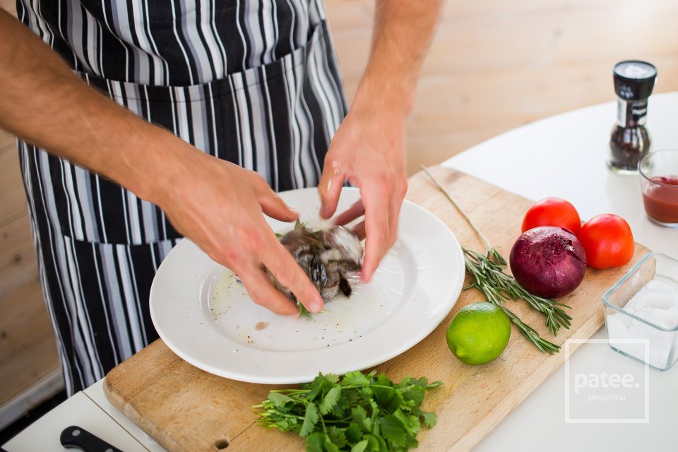 Тигровые креветки-гриль с томатной сальсой - Шаг 5