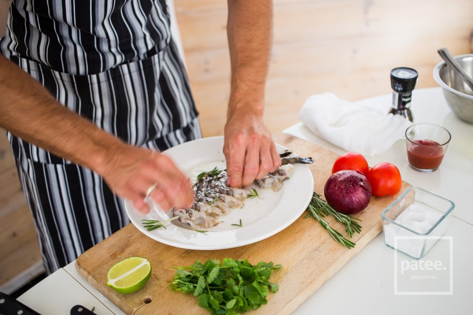 Тигровые креветки-гриль с томатной сальсой - Шаг 8