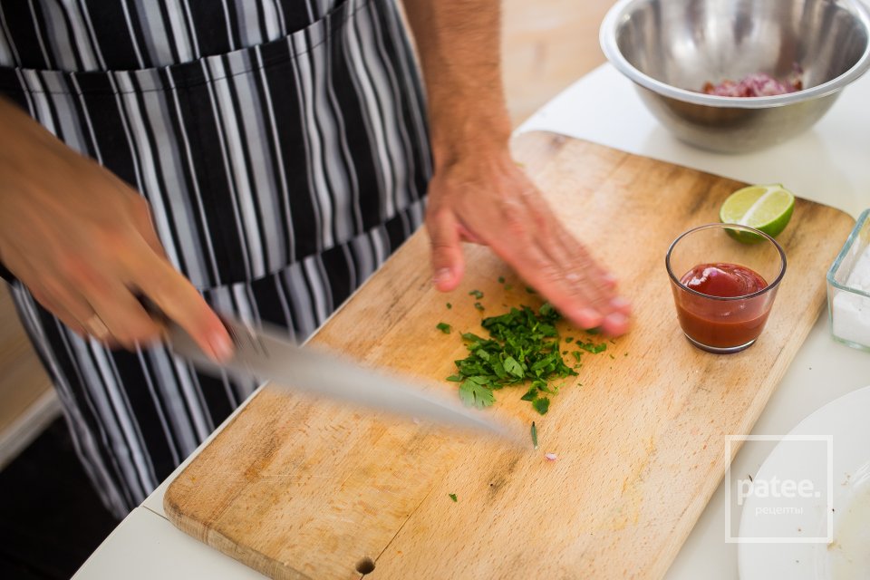 Тигровые креветки-гриль с томатной сальсой - Шаг 14