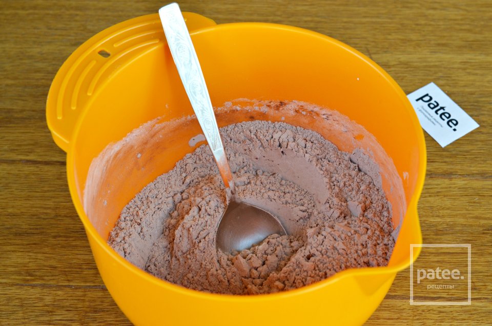 Шоколадный пирог с кабачком - Шаг 4