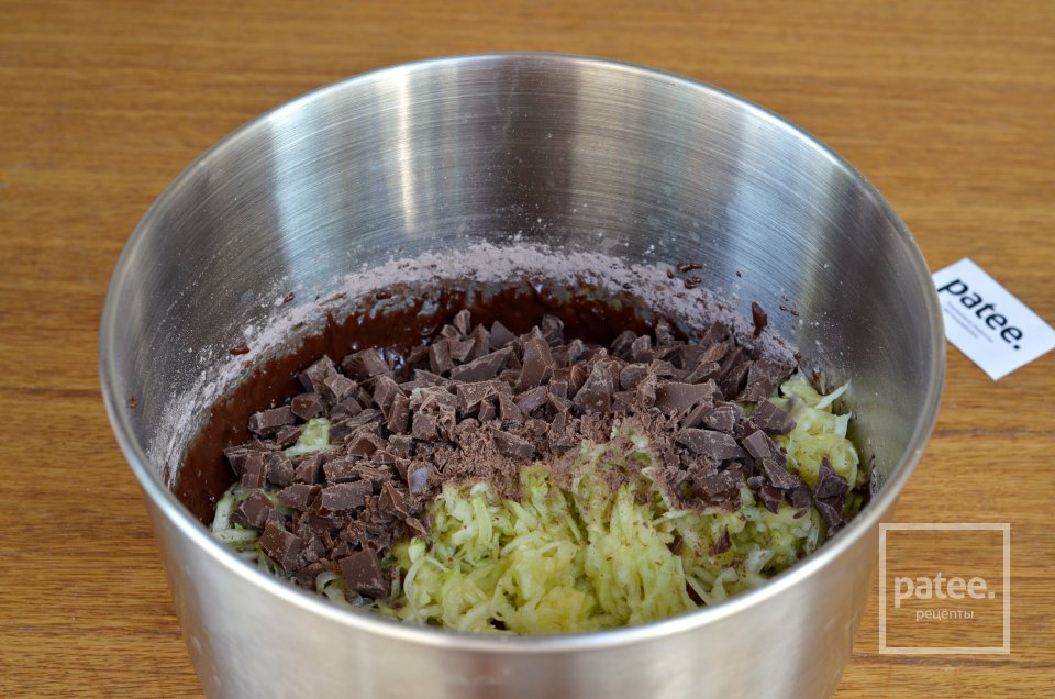 Шоколадный пирог с кабачком - Шаг 12