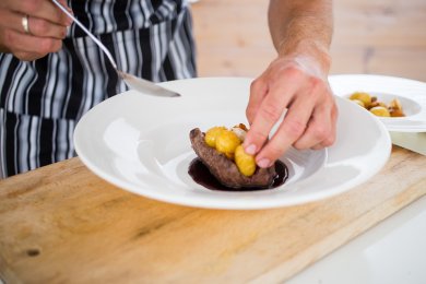 Косуля с соусом из кваса - приготовление