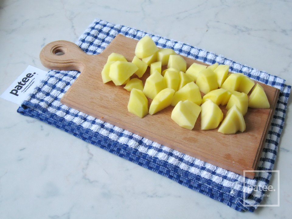 Куриные тефтели с лисичками и картофелем - Шаг 4