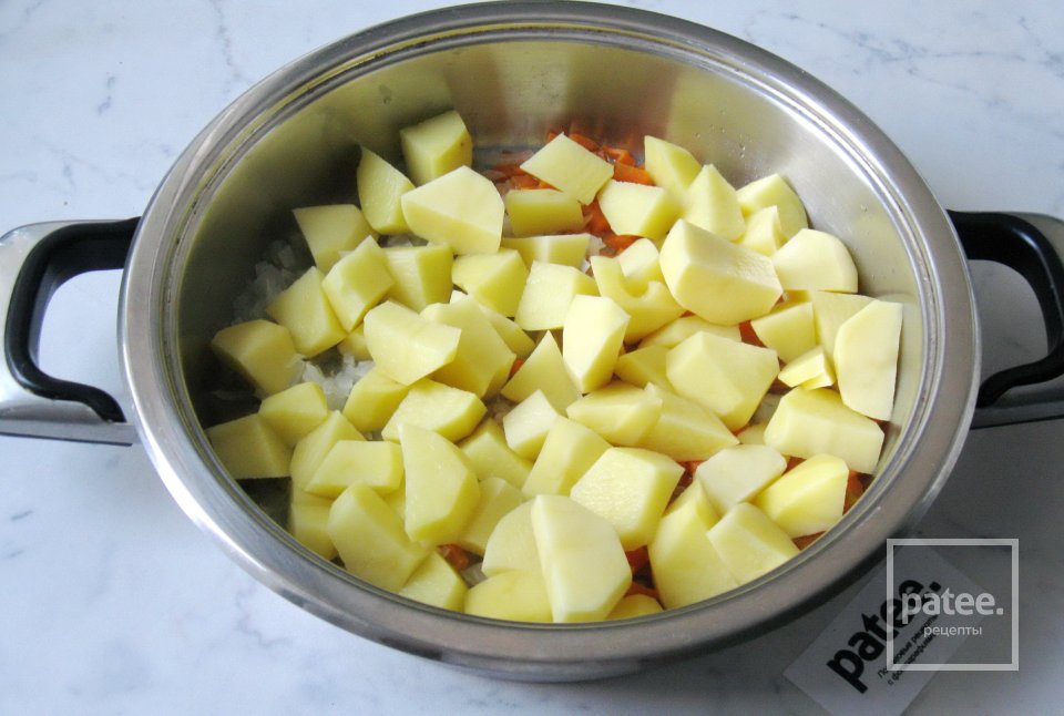 Куриные тефтели с лисичками и картофелем - Шаг 6