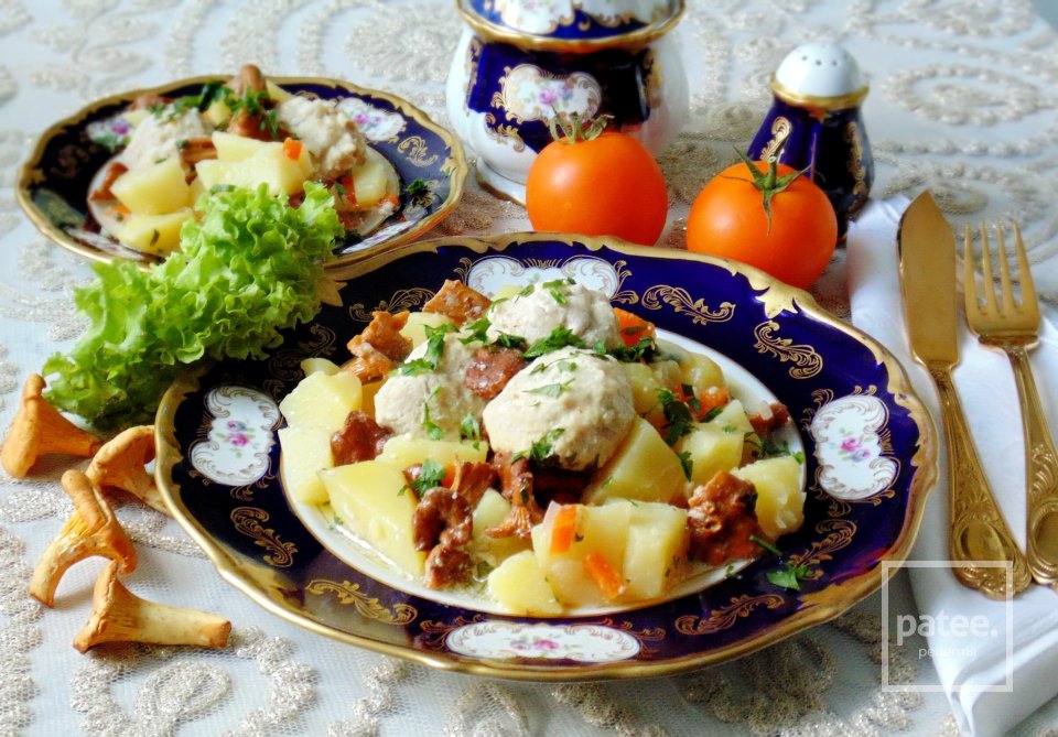 Куриные тефтели с лисичками и картофелем - Шаг 15