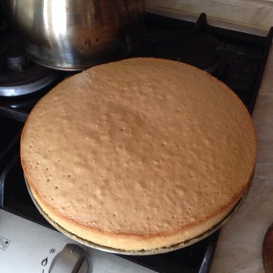 Очень ягодный бисквит - Шаг 6