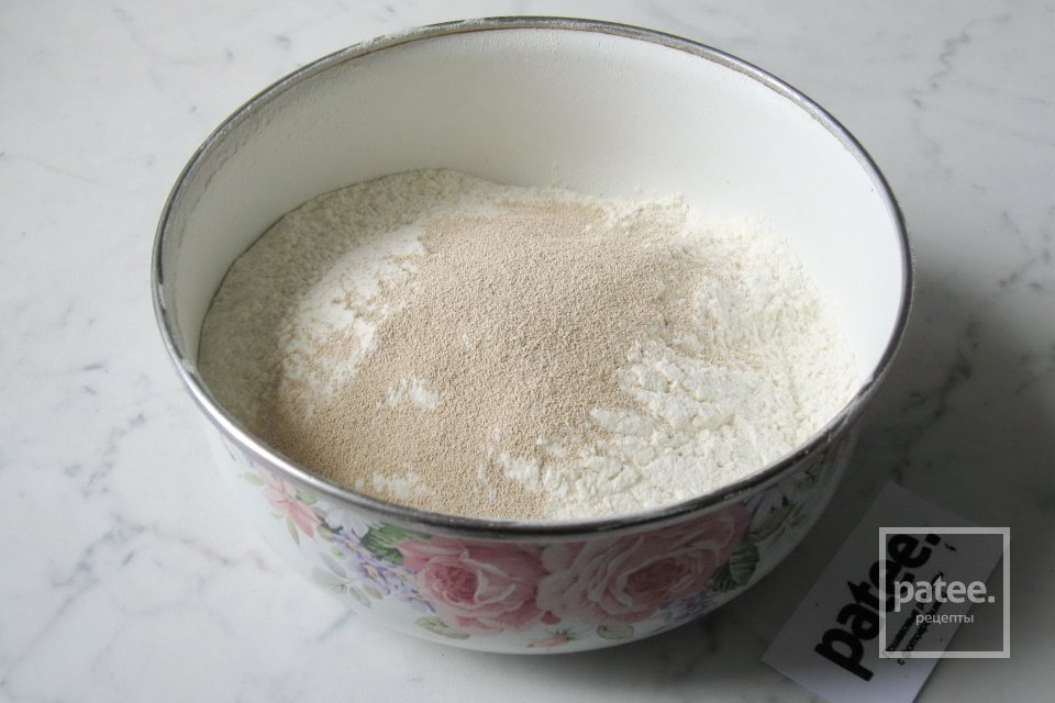 Сдобный пирог с капустой на кефире - Шаг 6