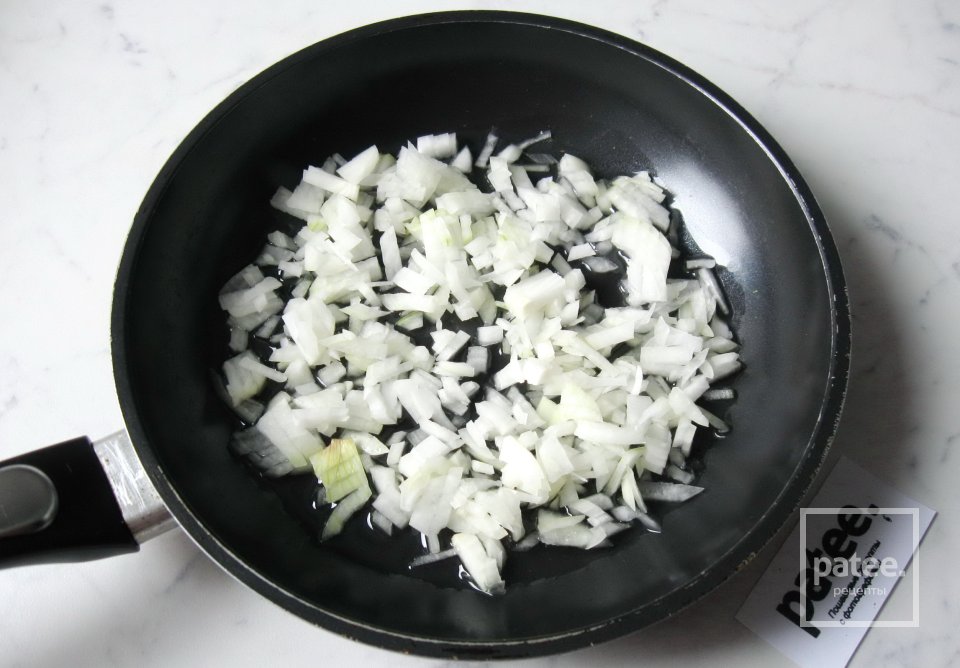 Сдобный пирог с капустой на кефире - Шаг 9