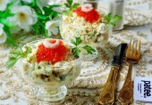 Салат с креветками и красной икрой