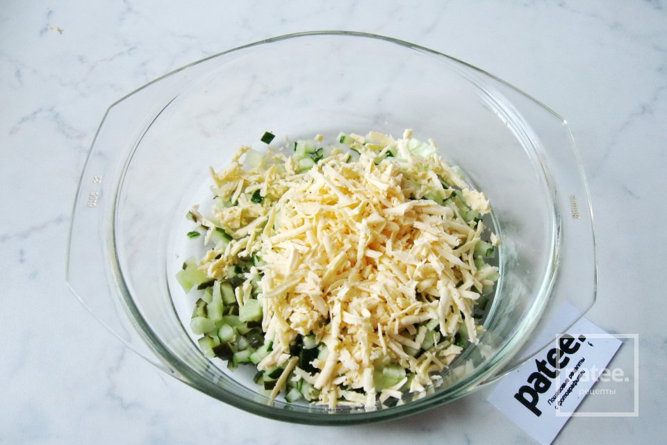 Салат с креветками и красной икрой - Шаг 9