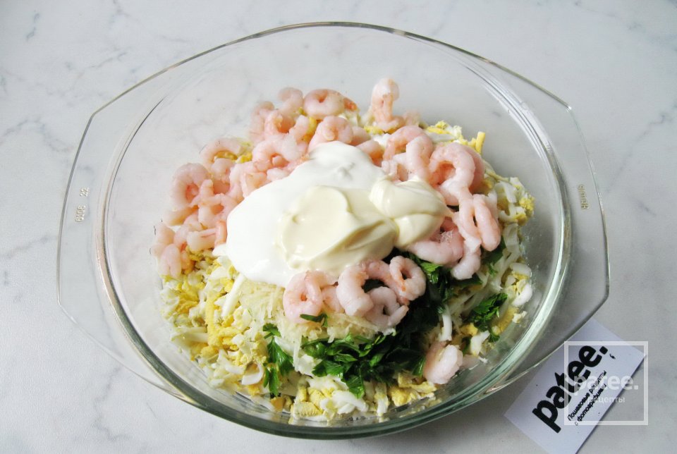 Салат с креветками и красной икрой - Шаг 13