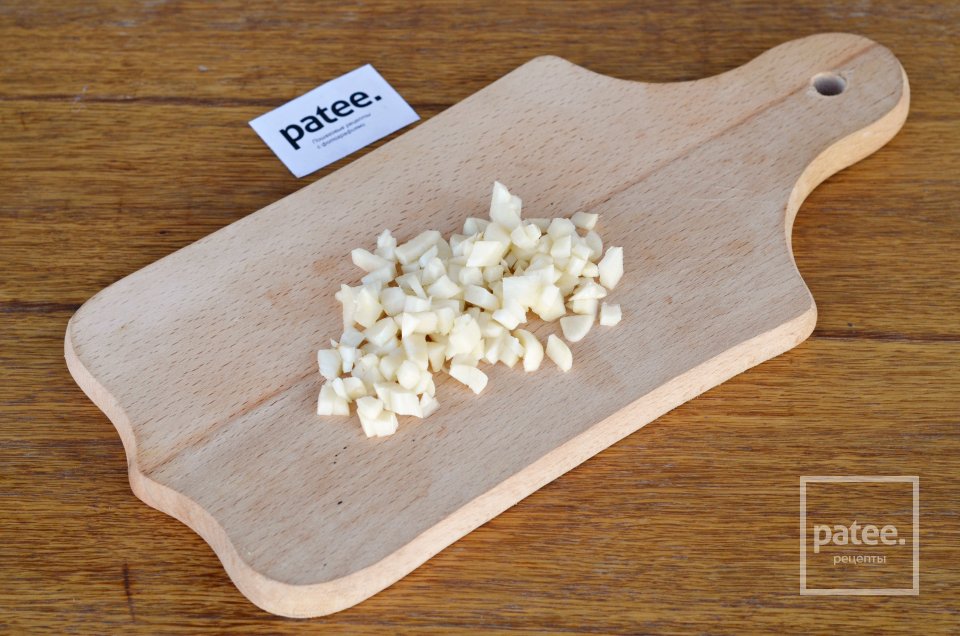 Томатный соус с луком и чесноком - Шаг 2
