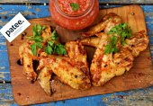 Куриные крылышки с аджикой